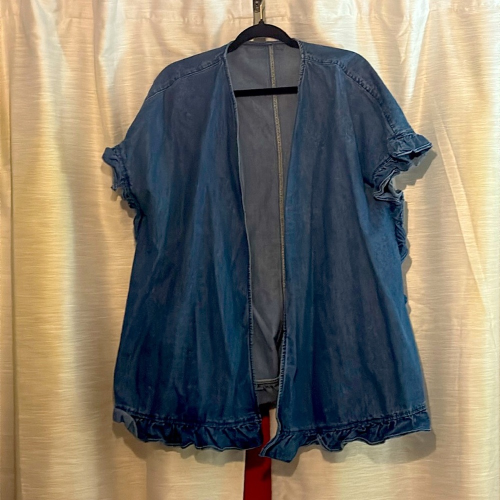 Jean open fit top.
